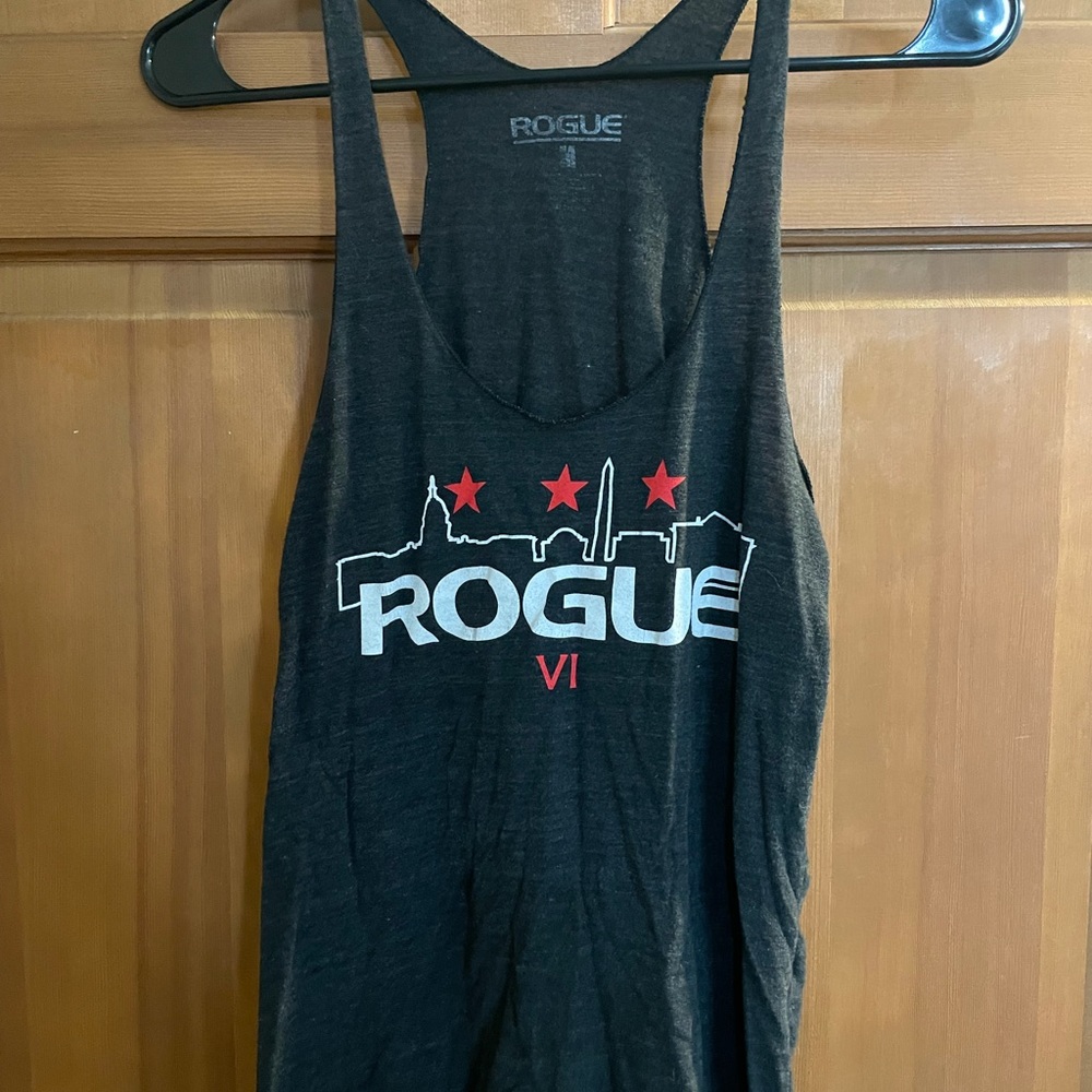 Women’s Medium Rogue Racerback Workout Tank Top Grey